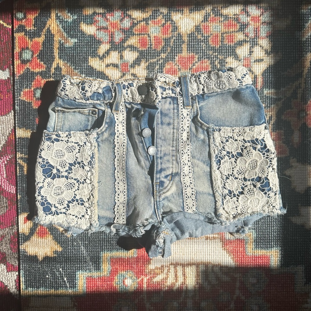 Carmar crochet Jean shorts - Picture 1 of 4